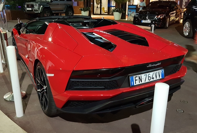 Lamborghini Aventador S LP740-4 Roadster