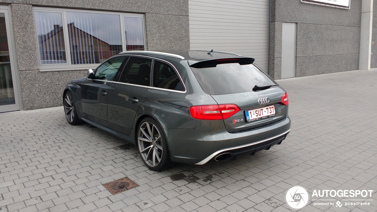 Audi RS4 Avant B8