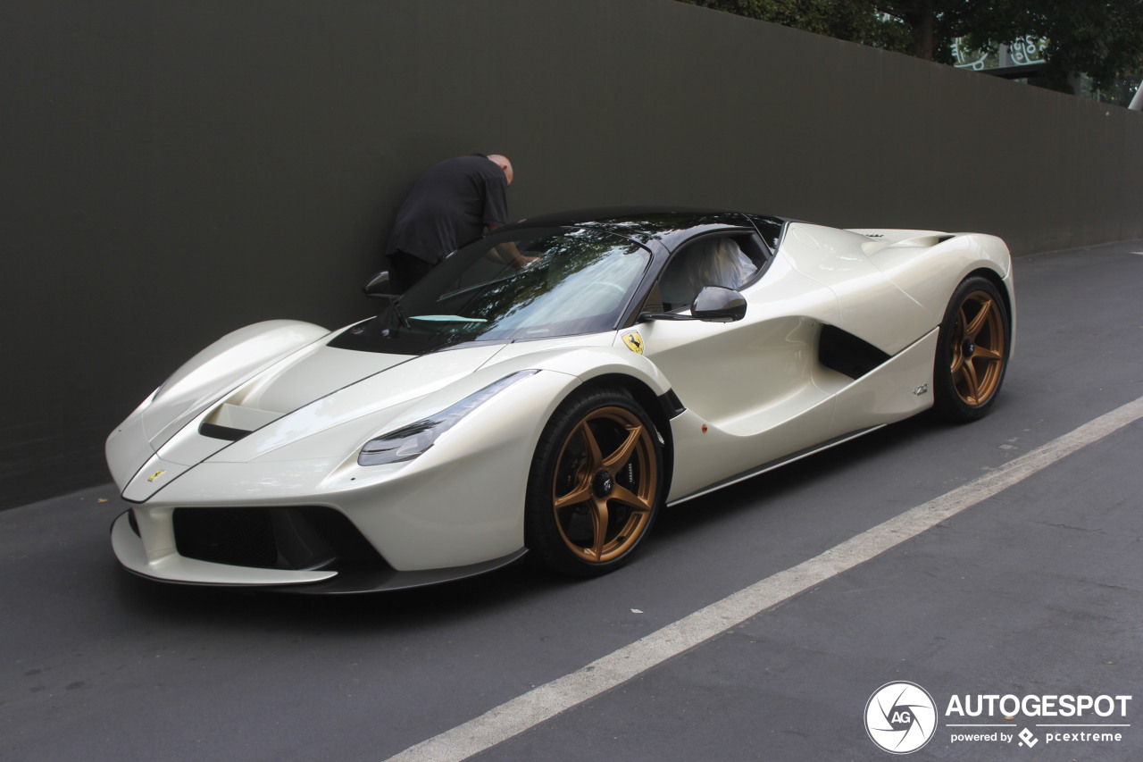 Ferrari LaFerrari Aperta