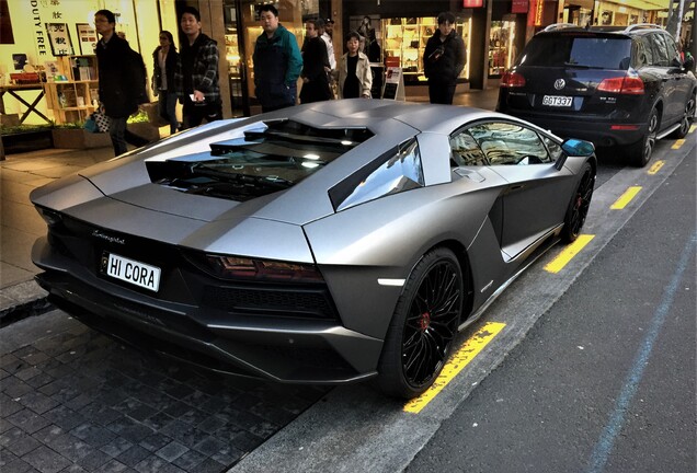 Lamborghini Aventador S LP740-4