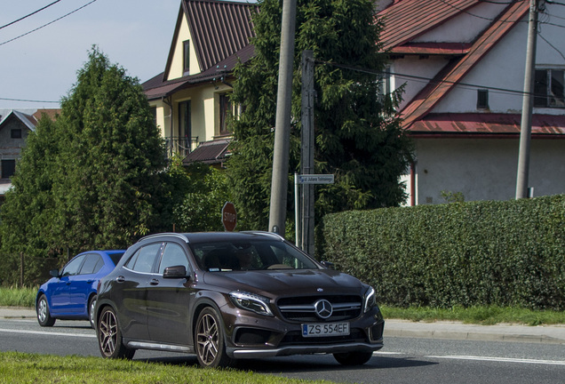 Mercedes-Benz GLA 45 AMG X156