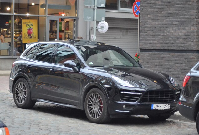 Porsche 958 Cayenne GTS