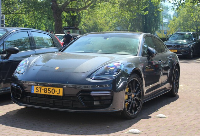 Porsche 971 Panamera Turbo S E-Hybrid