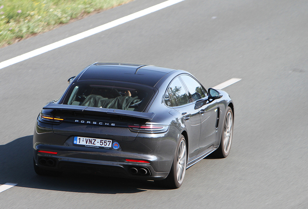 Porsche 971 Panamera Turbo S E-Hybrid