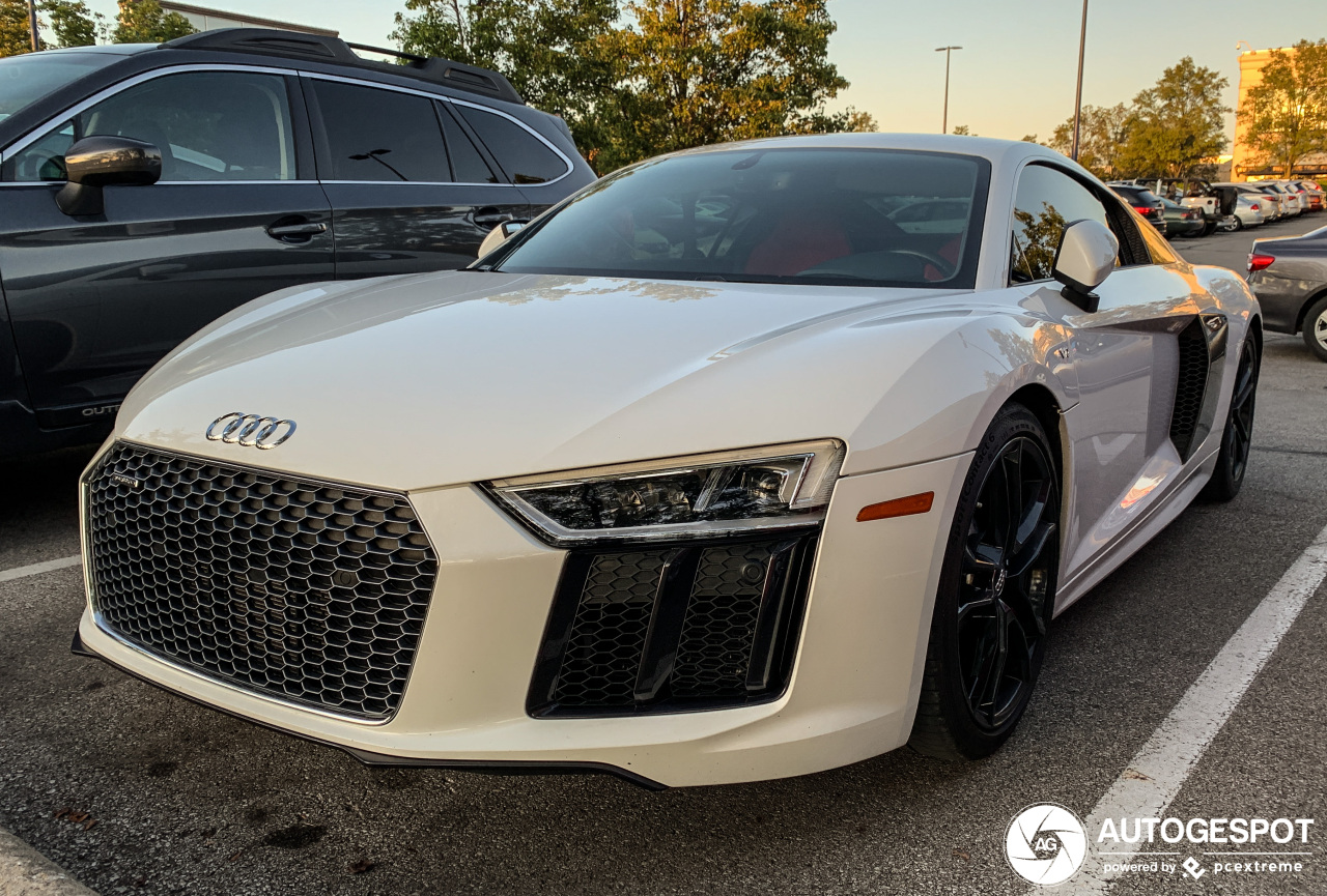 Audi R8 V10 2015