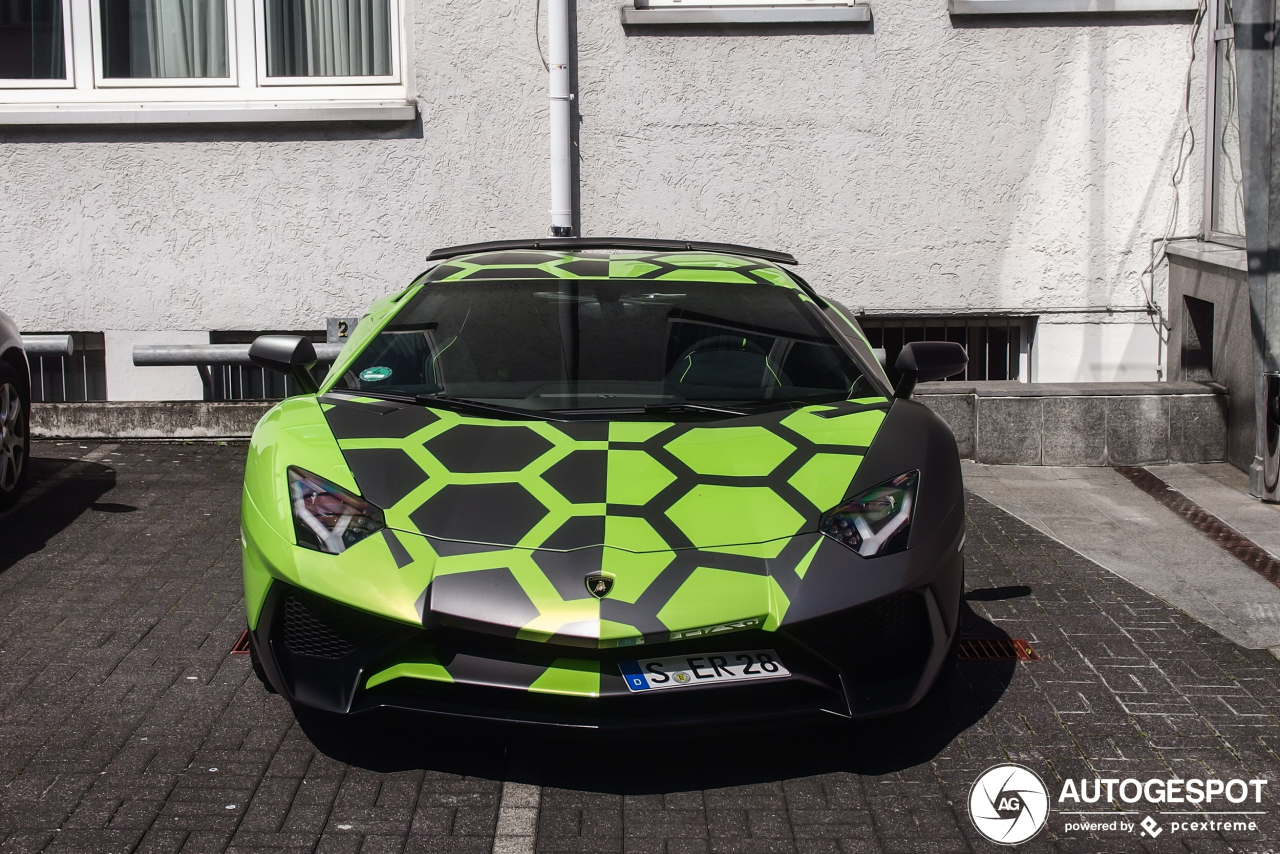 Lamborghini Aventador LP750-4 SuperVeloce