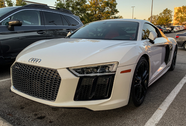 Audi R8 V10 2015