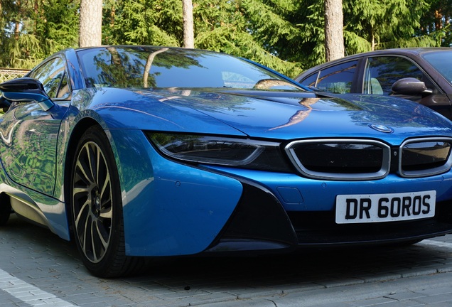 BMW i8