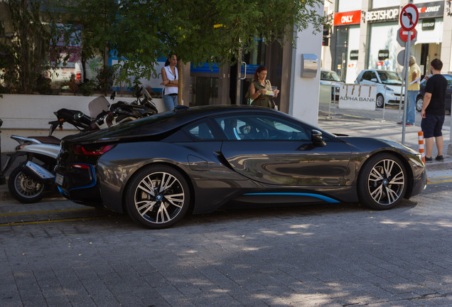 BMW i8