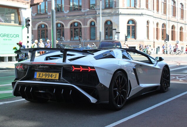 Lamborghini Aventador LP700-4 Roadster