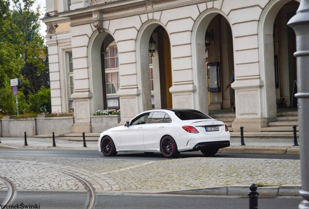 Mercedes-AMG C 63 S W205