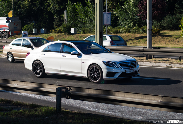 Mercedes-Benz S 63 AMG V222