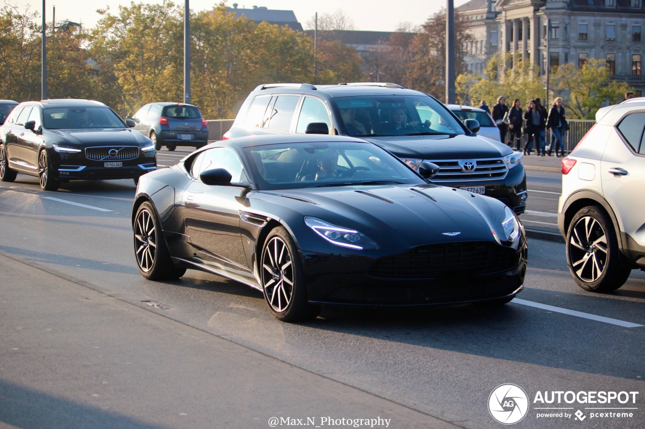 Aston Martin DB11