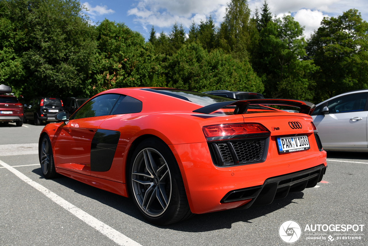 Audi R8 V10 Plus 2015