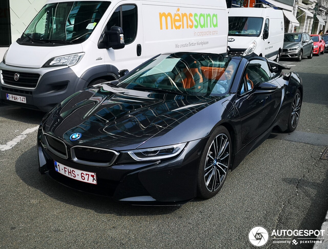 BMW i8 Roadster