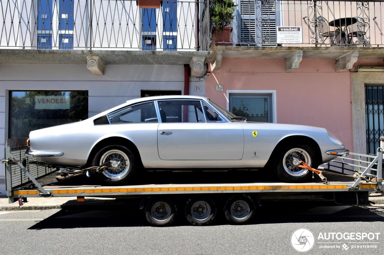 Ferrari 365 GT 2+2