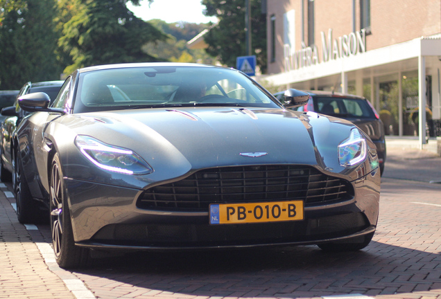 Aston Martin DB11