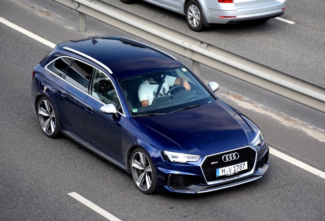 Audi RS4 Avant B9