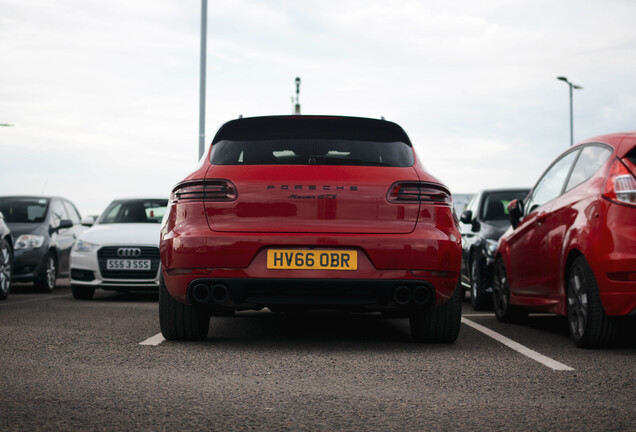 Porsche 95B Macan GTS