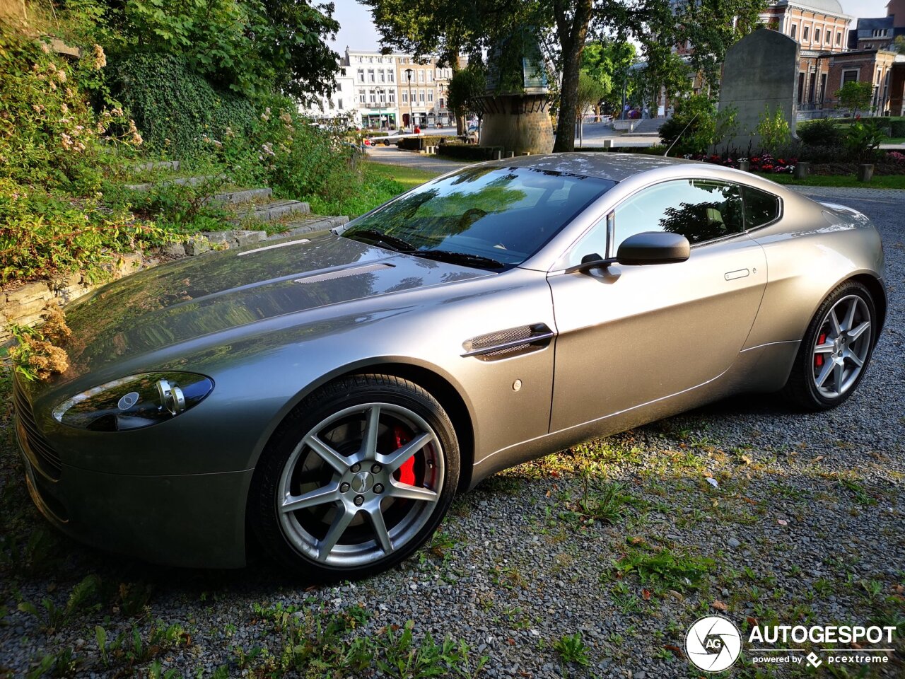 Aston Martin V8 Vantage