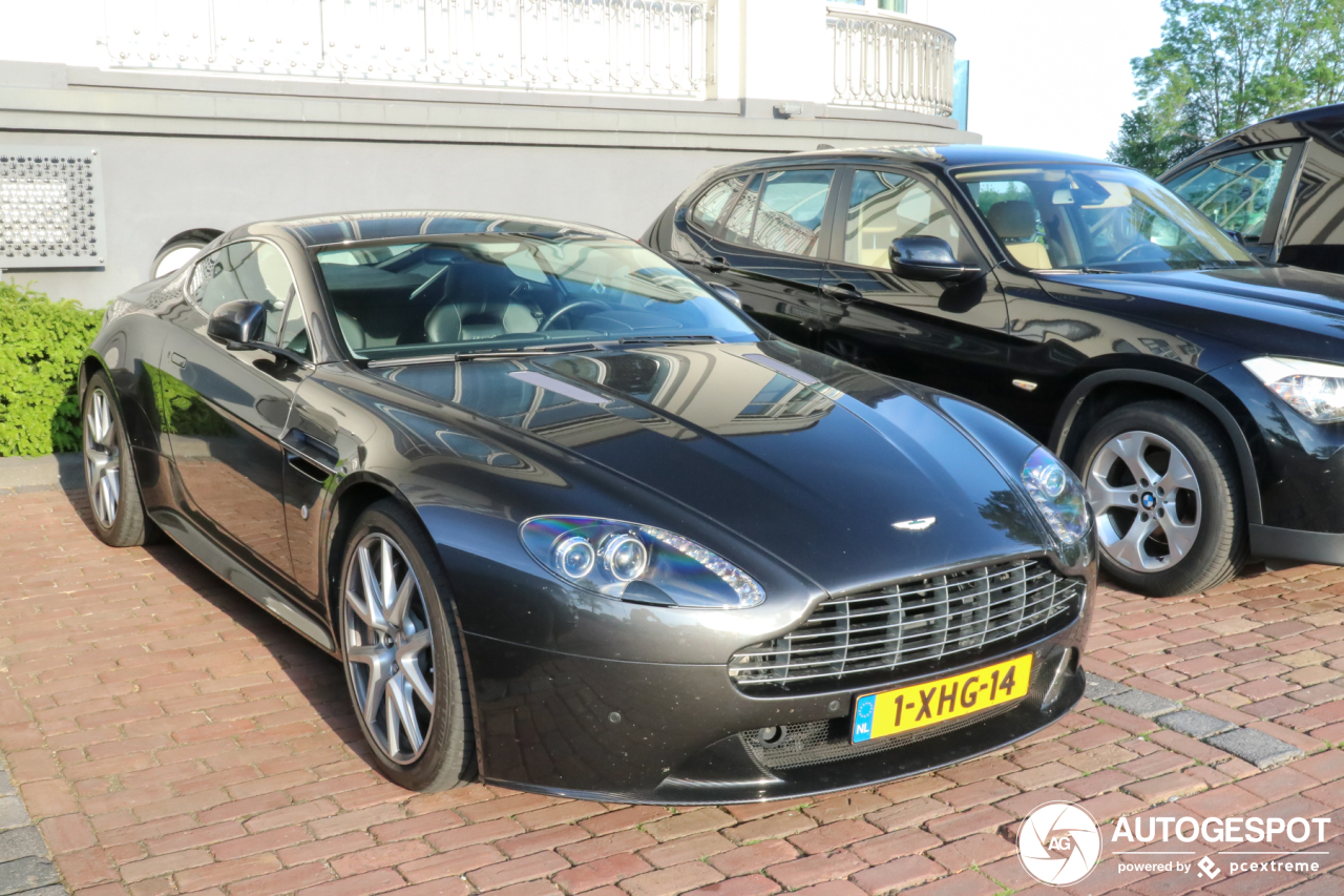 Aston Martin V8 Vantage S