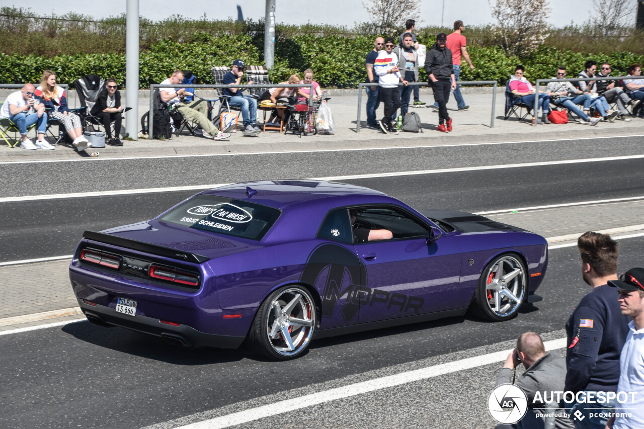 Dodge Challenger SRT Hellcat