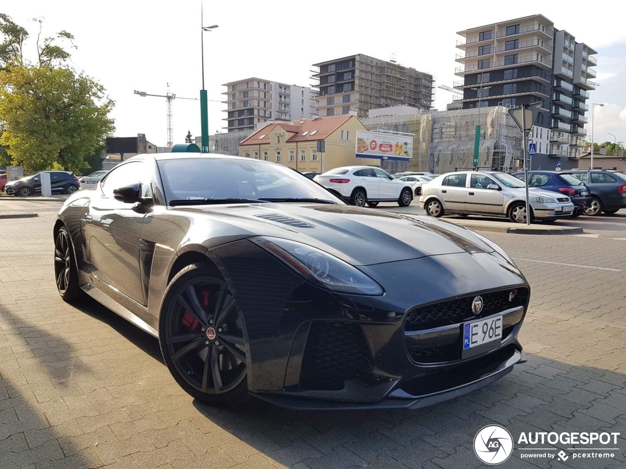 Jaguar F-TYPE SVR Coupé