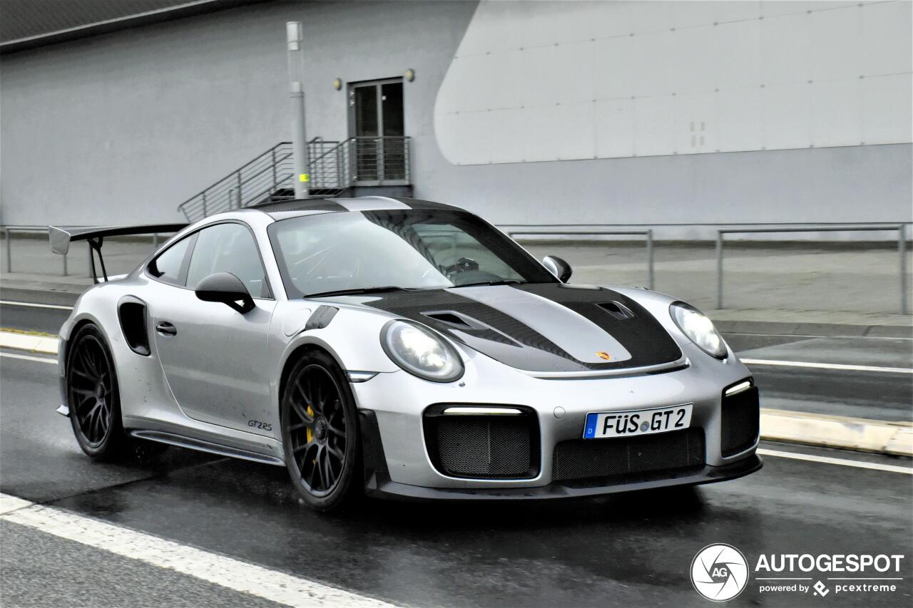 Porsche 991 GT2 RS Weissach Package