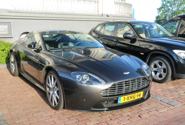 Aston Martin V8 Vantage S