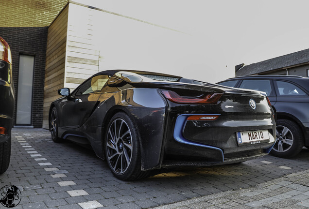 BMW i8 Roadster