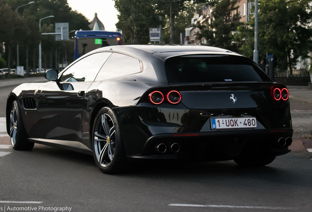 Ferrari GTC4Lusso T