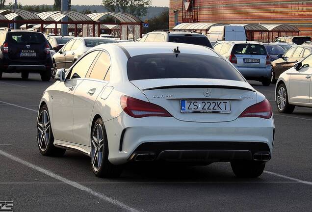 Mercedes-Benz CLA 45 AMG C117