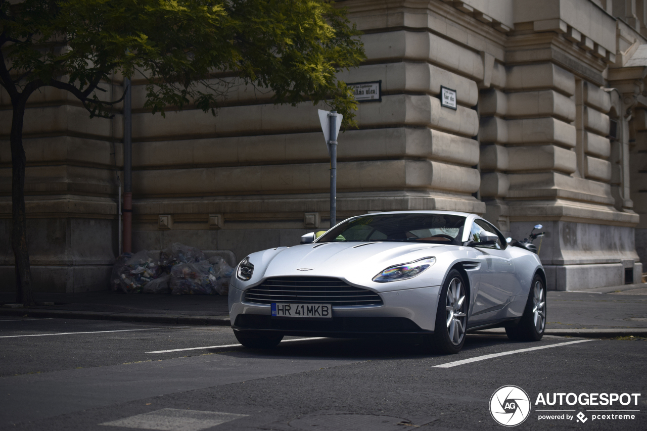 Aston Martin DB11