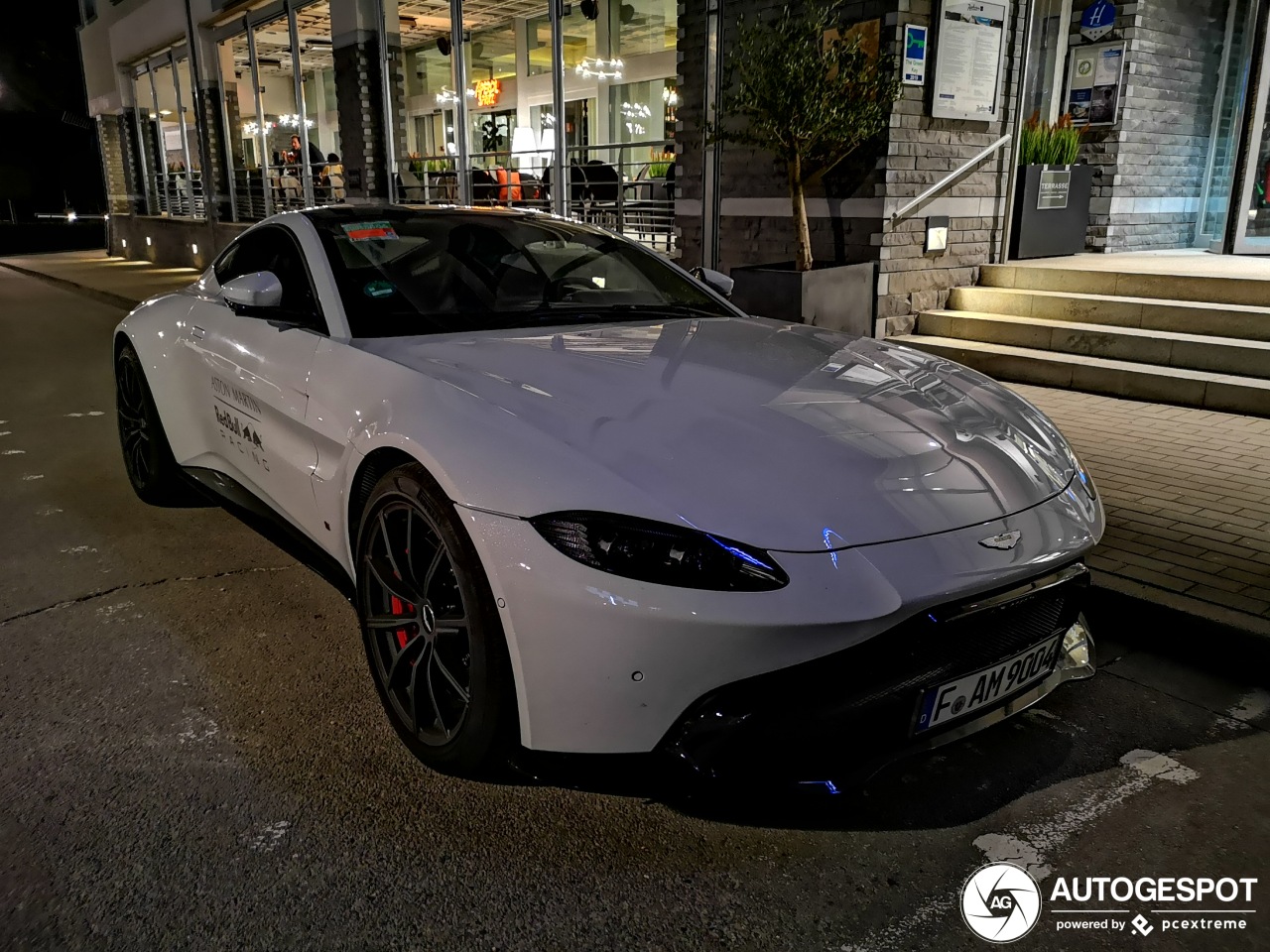 Aston Martin V8 Vantage 2018