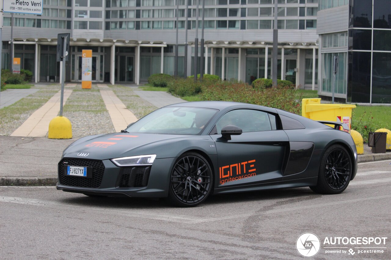 Audi R8 V10 Plus 2015