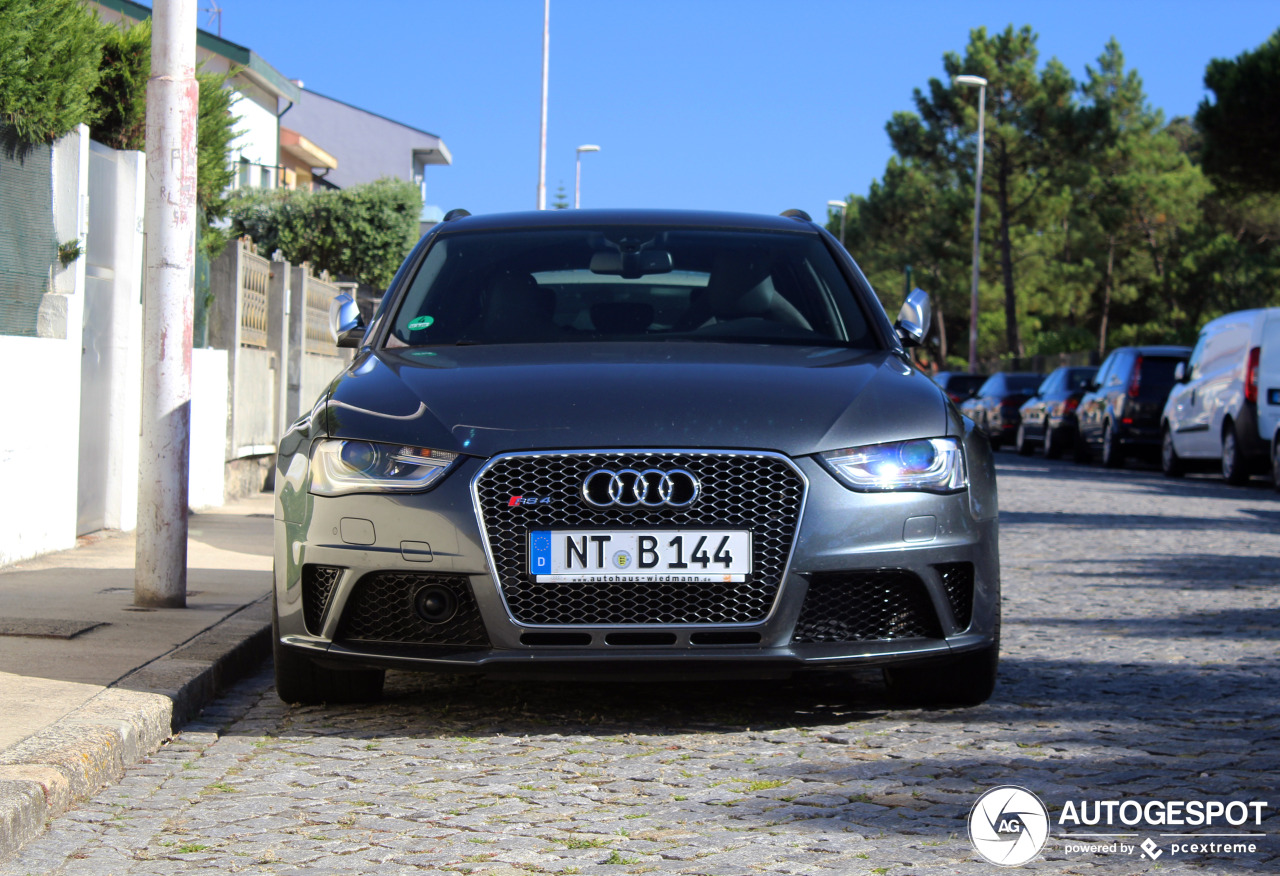 Audi RS4 Avant B8