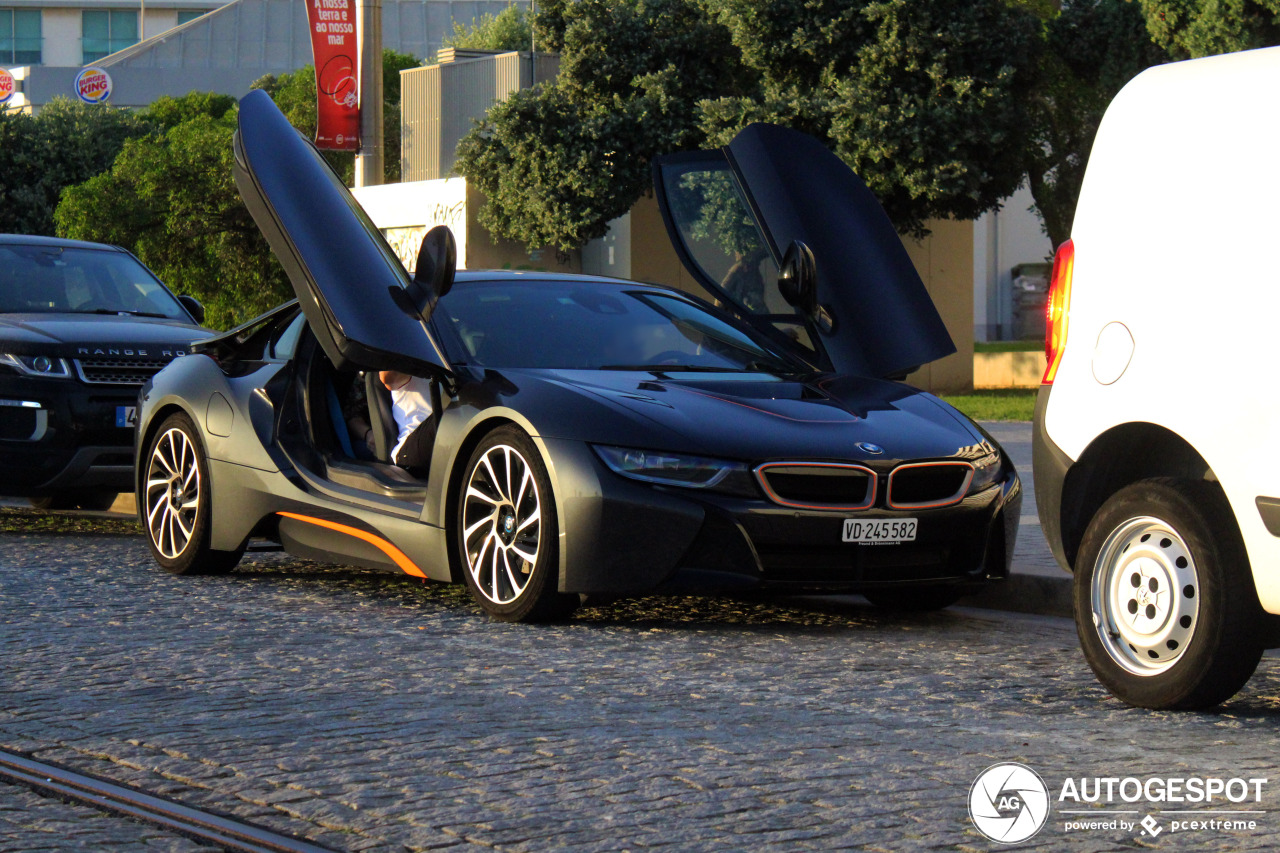 BMW i8