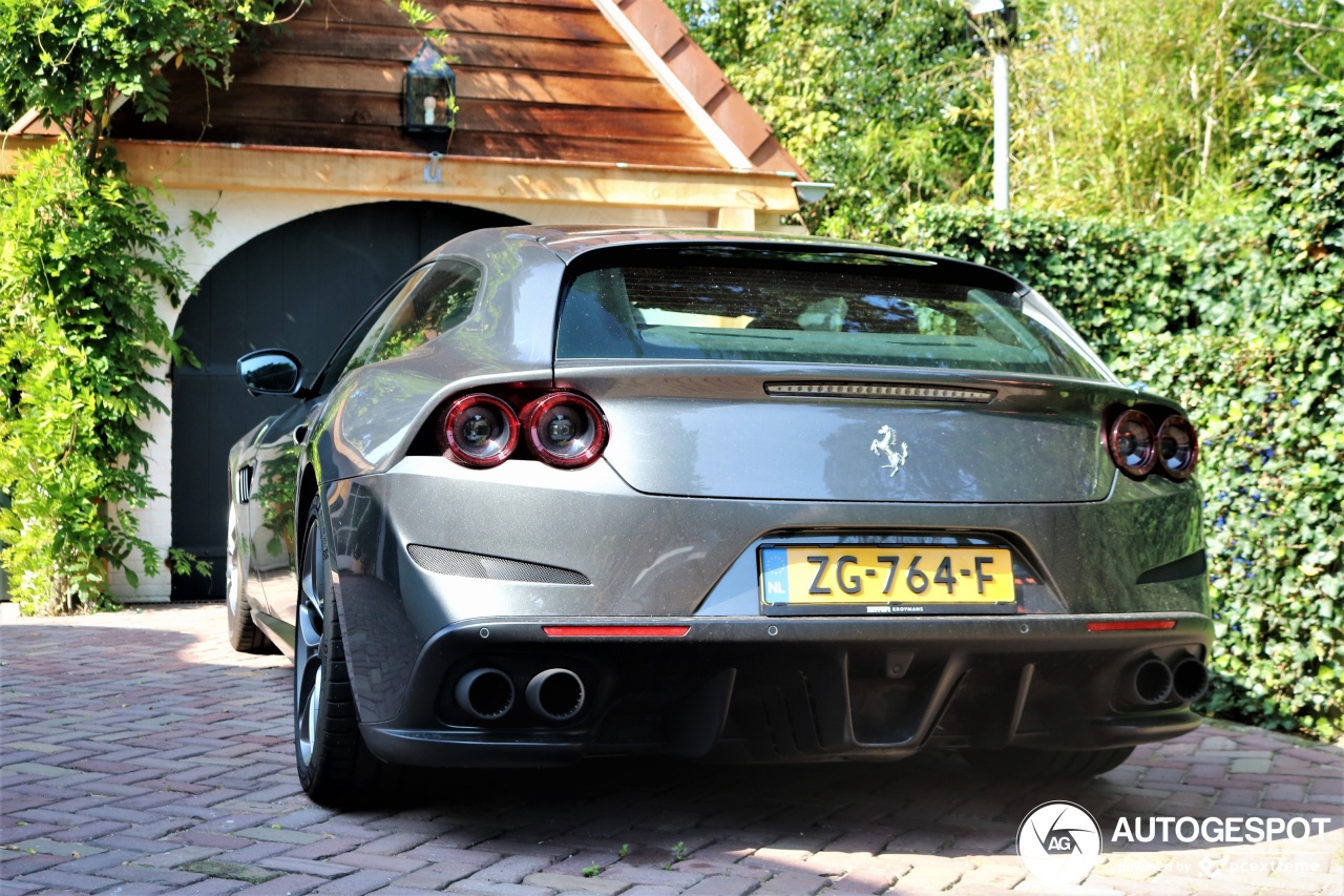 Ferrari GTC4Lusso T