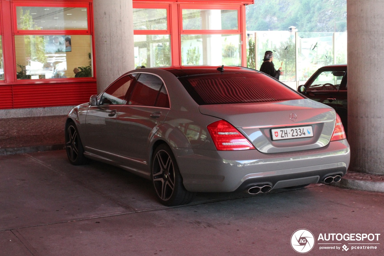 Mercedes-Benz S 65 AMG V221 2010