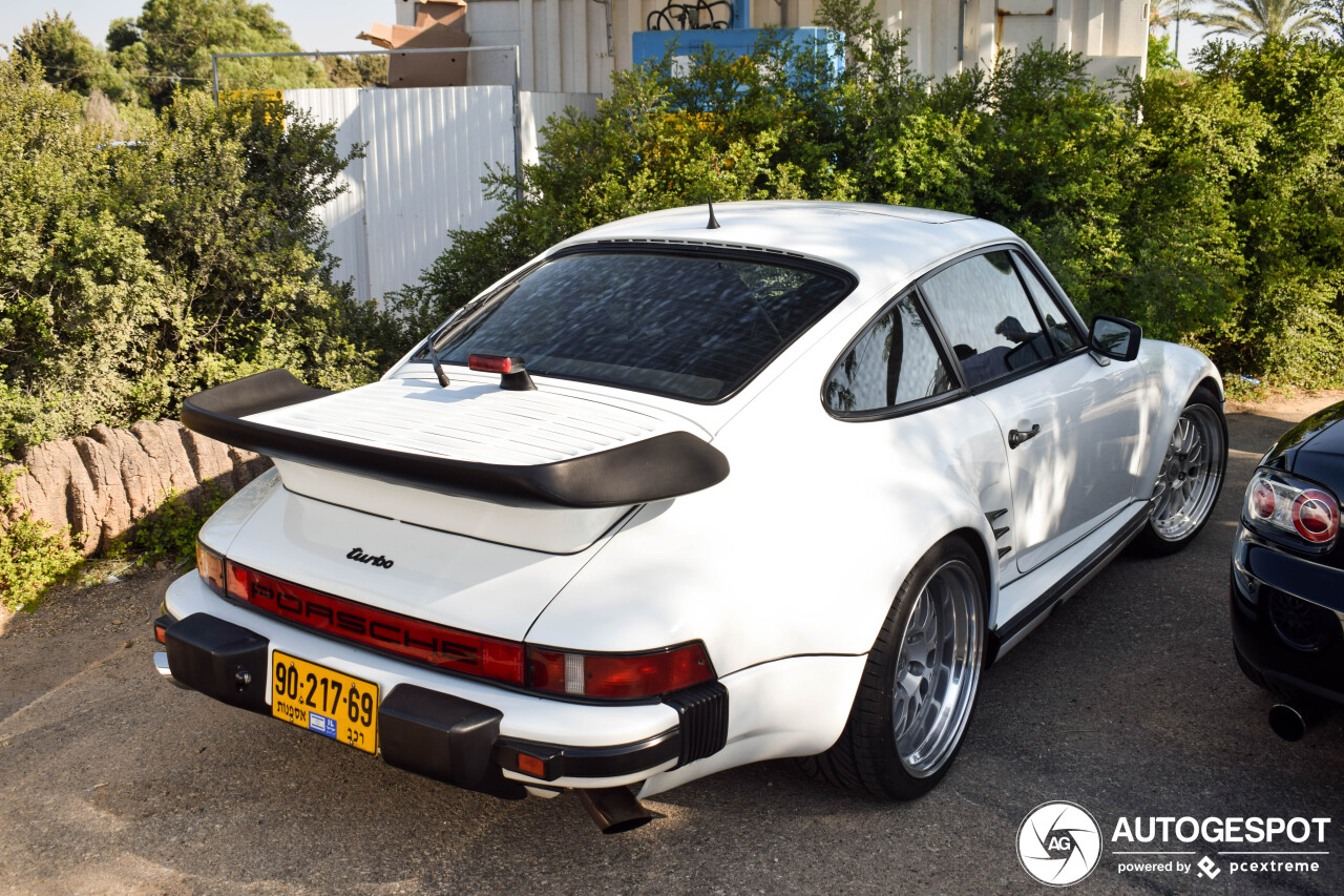 Porsche 930 Turbo Flatnose