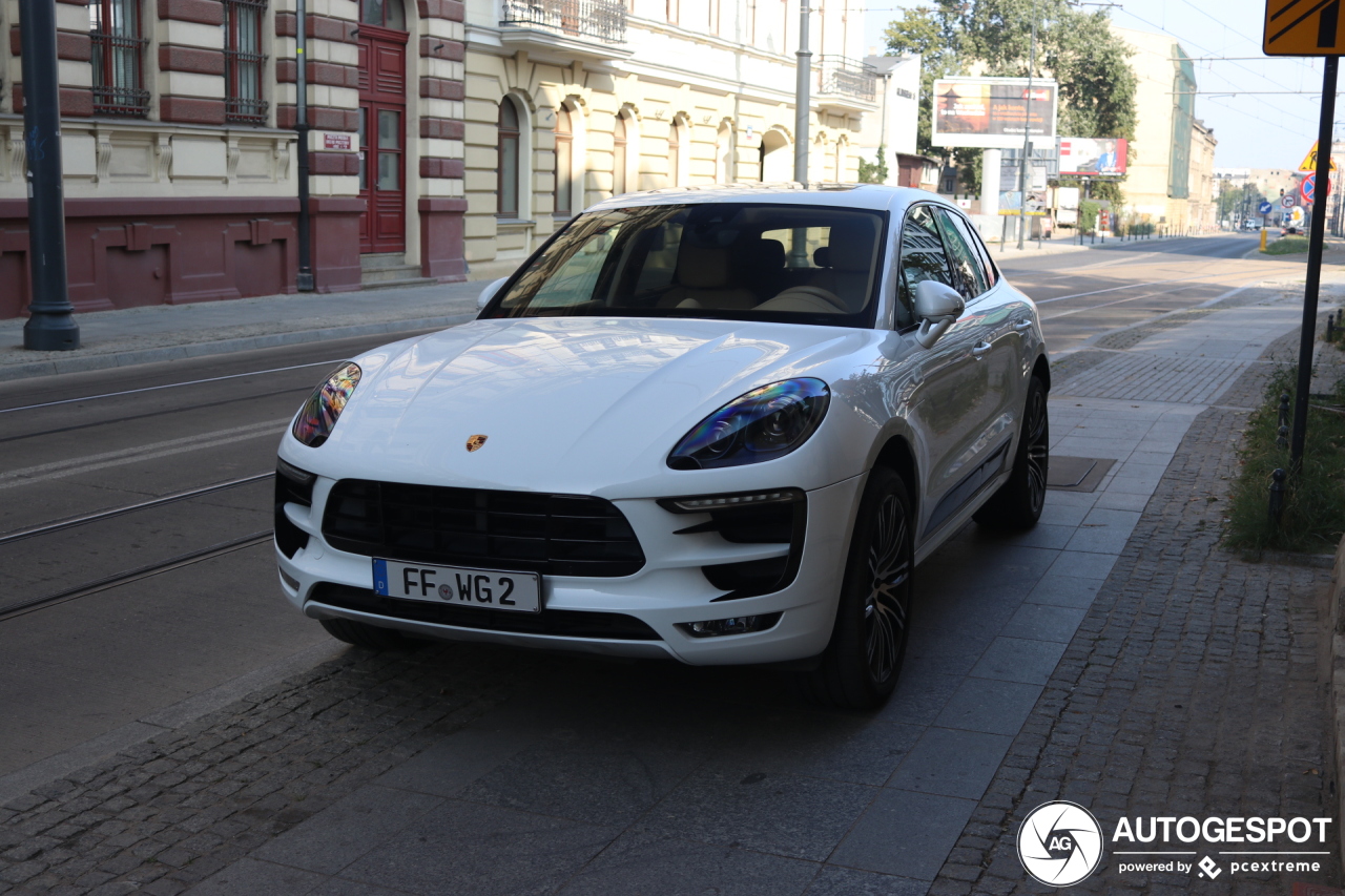 Porsche 95B Macan GTS