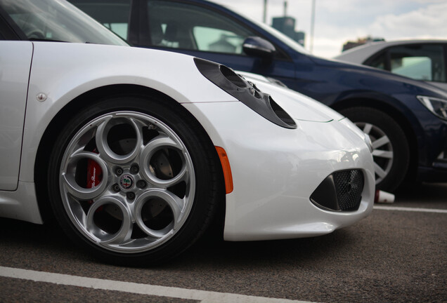 Alfa Romeo 4C Coupé