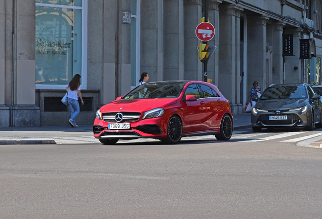 Mercedes-AMG A 45 W176 2015