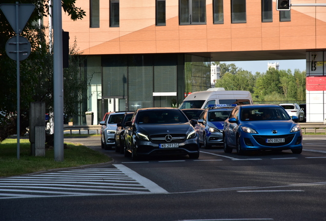 Mercedes-AMG A 45 W176 2015