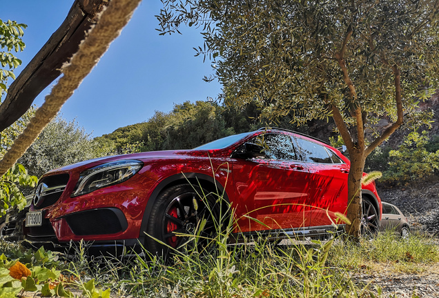 Mercedes-AMG GLA 45 X156