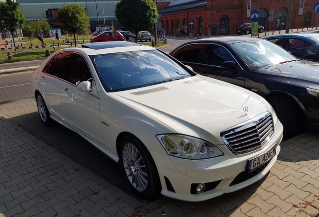 Mercedes-Benz S 63 AMG W221