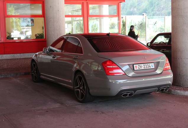 Mercedes-Benz S 65 AMG V221 2010