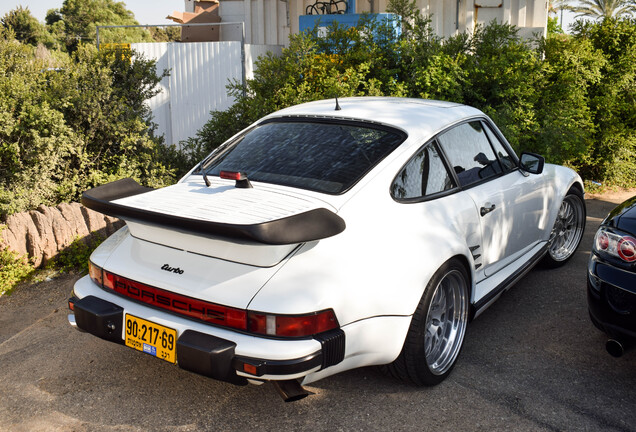 Porsche 930 Turbo Flatnose