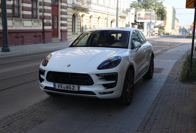 Porsche 95B Macan GTS