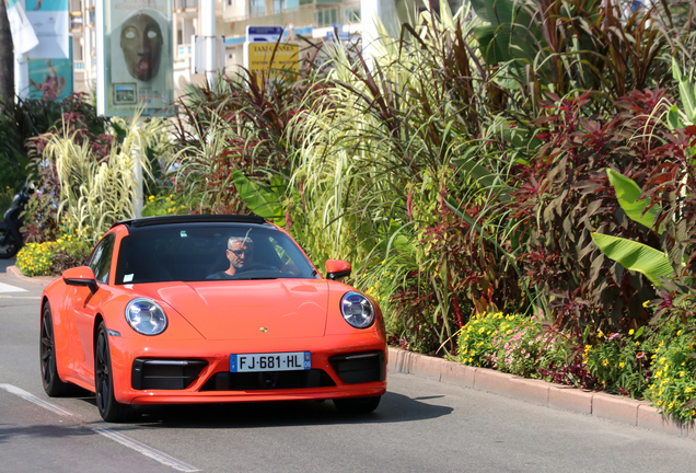 Porsche 992 Carrera 4S